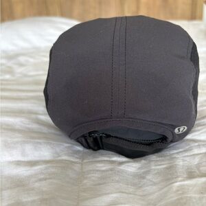 Lululemon women’s hat black
Adjustable Velcro back
